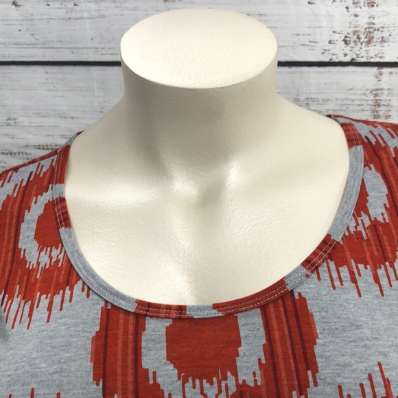 Host Pick!! LulaRoe Plus Size Tunic Top - Picture 5 of 13